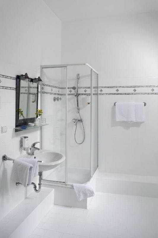 Grand City Hotel Berlin Zentrum Экстерьер фото